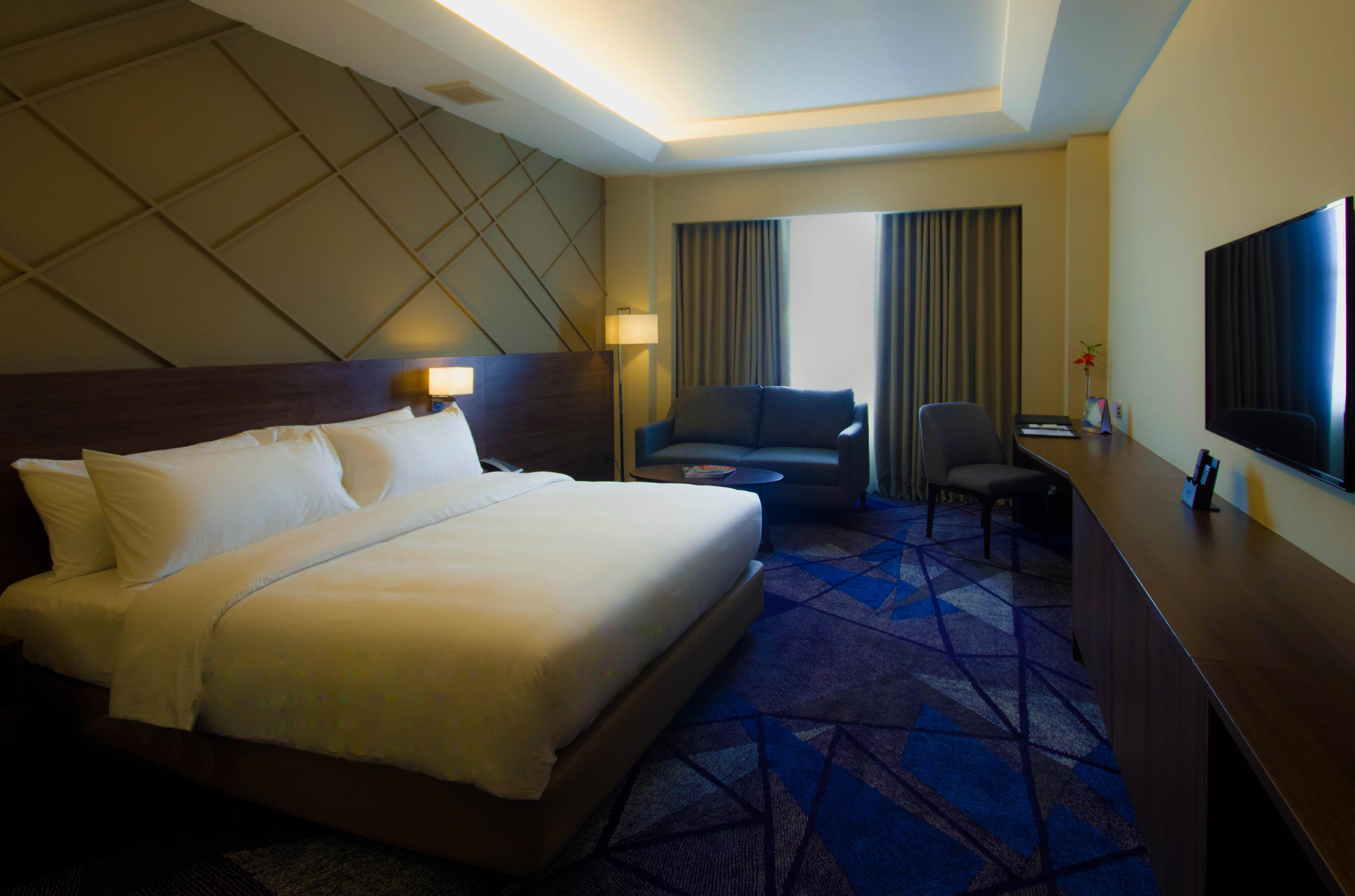 Luxent Hotel Quezon City Dış mekan fotoğraf