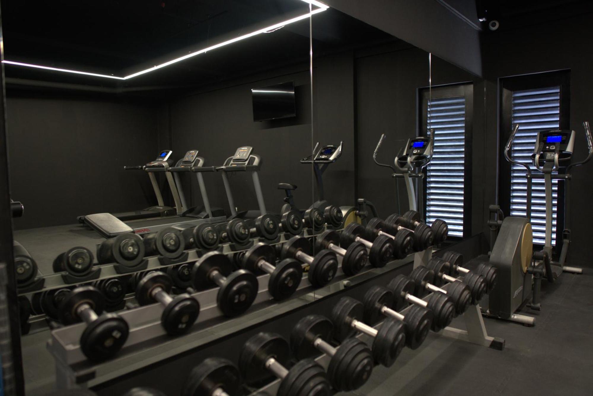 Luxent Hotel Quezon City Dış mekan fotoğraf