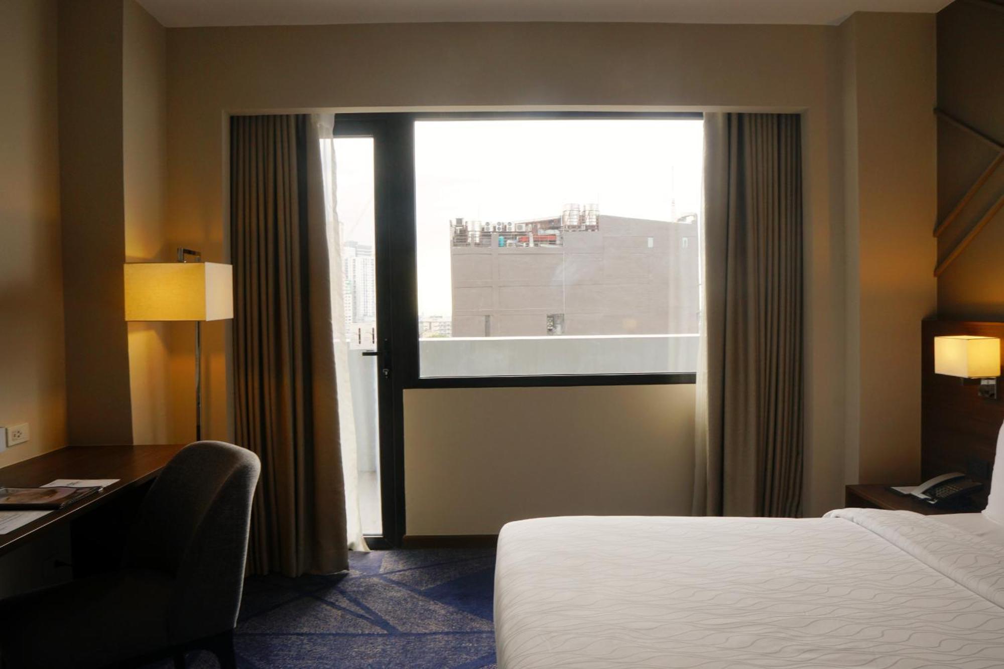 Luxent Hotel Quezon City Dış mekan fotoğraf