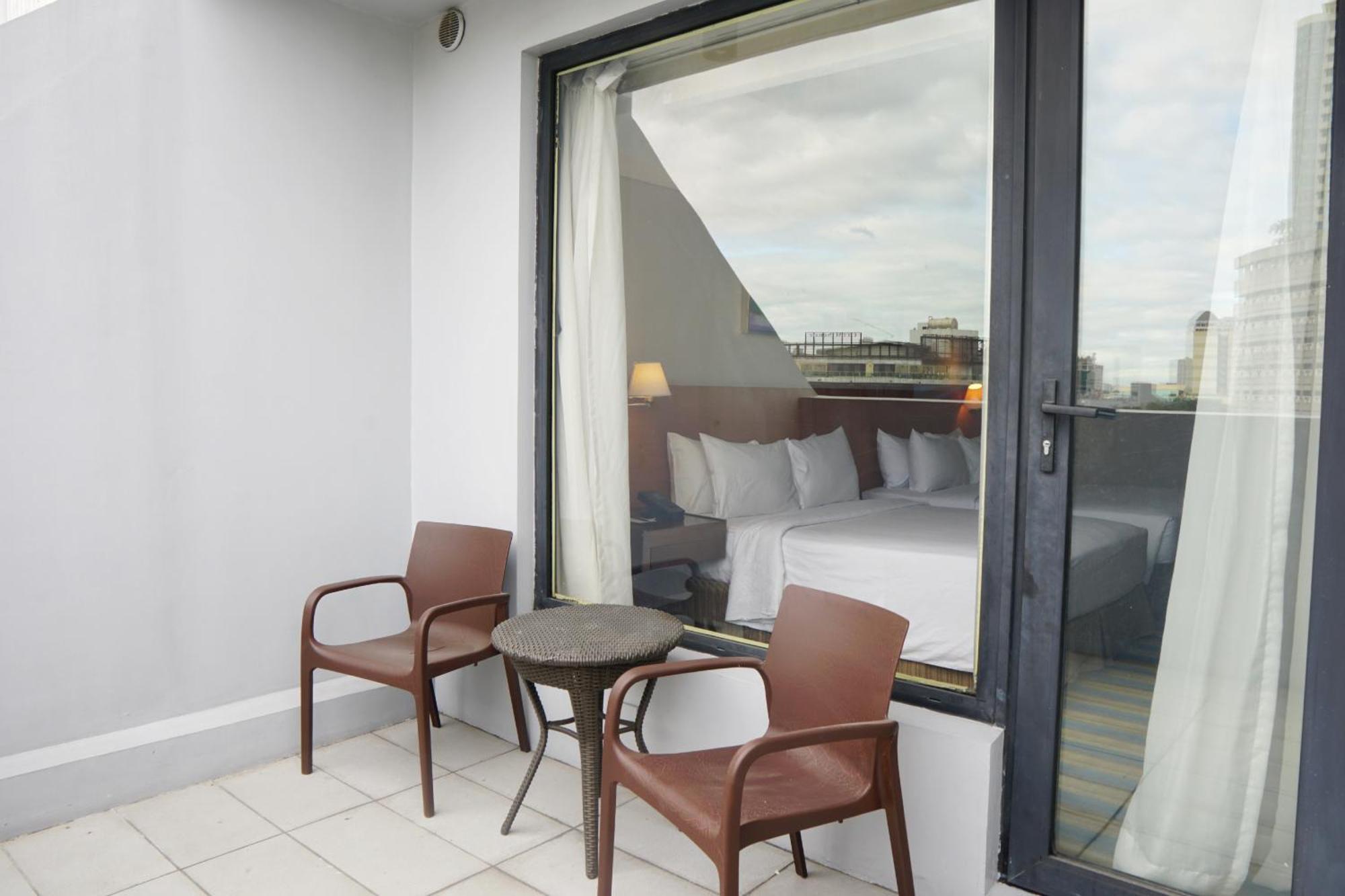 Luxent Hotel Quezon City Dış mekan fotoğraf