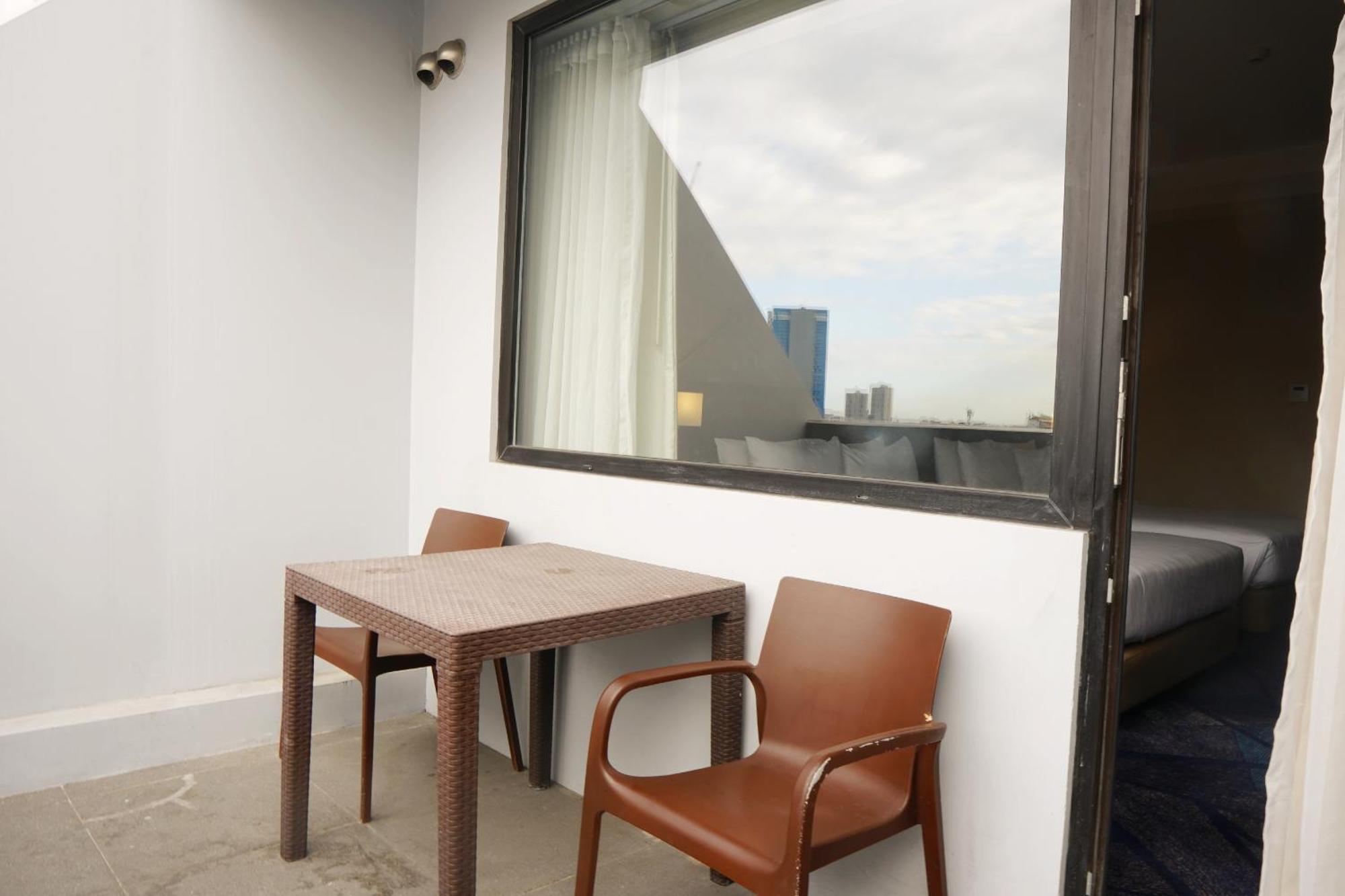 Luxent Hotel Quezon City Dış mekan fotoğraf