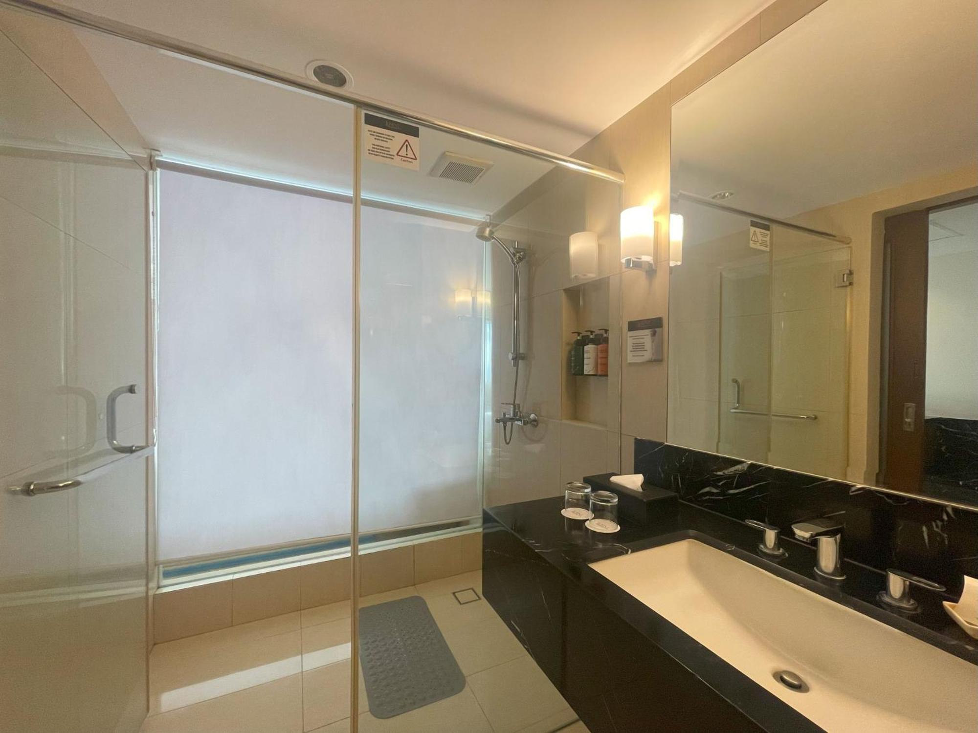 Luxent Hotel Quezon City Dış mekan fotoğraf