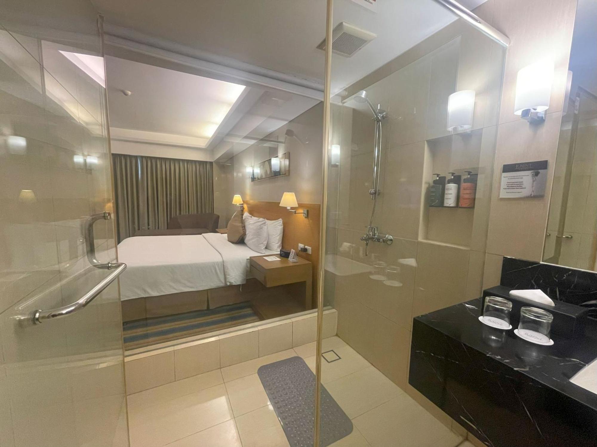 Luxent Hotel Quezon City Dış mekan fotoğraf