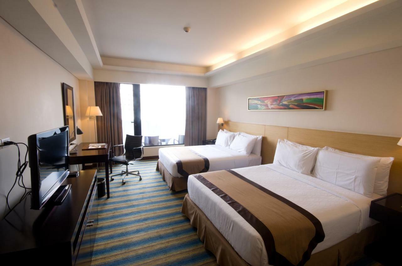 Luxent Hotel Quezon City Dış mekan fotoğraf