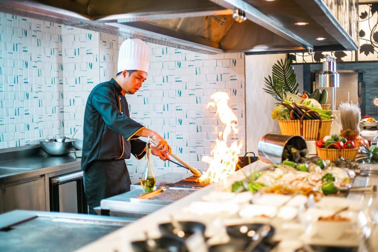 Luxent Hotel Quezon City Dış mekan fotoğraf