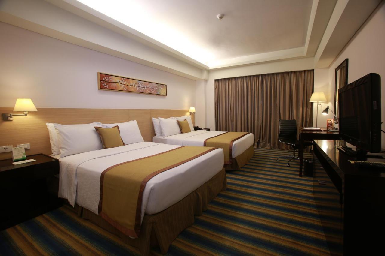 Luxent Hotel Quezon City Dış mekan fotoğraf